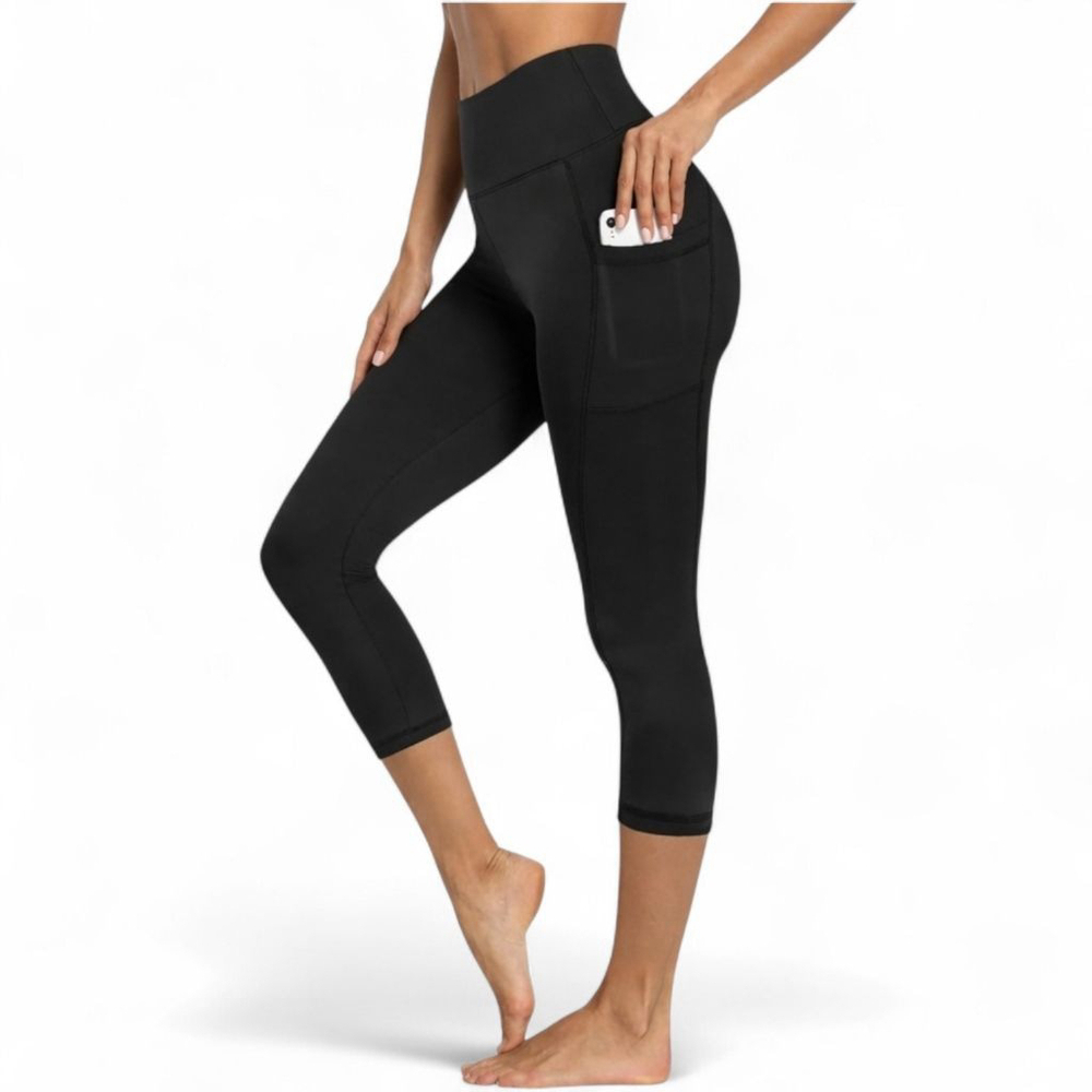 Syrinx Small Medium Black Capri Pocket Yoga Leggings